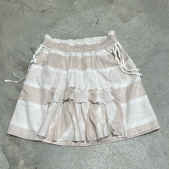 Banana Republic Dresses & Skirts - Banana Republic Ruffle Skirts for Women / Size 4 / box‎ 2-16